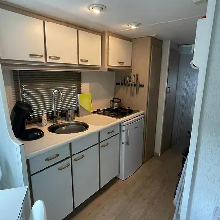 Nette Stacaravan 'T Veluws Hof Campsite