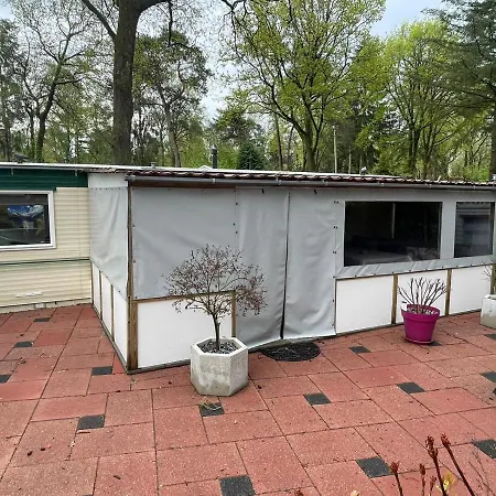 Nette Stacaravan 'T Veluws Hof Campsite Hoenderloo