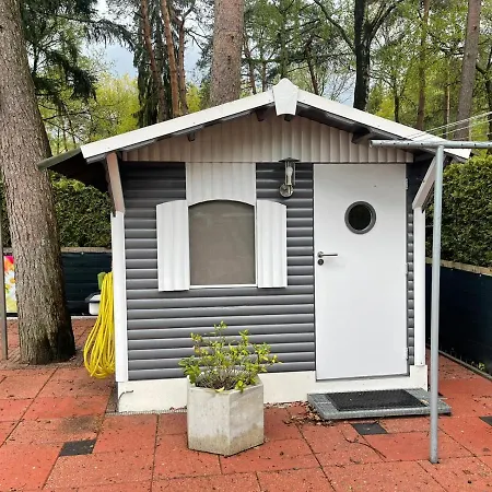 Nette Stacaravan 'T Veluws Hof Campsite Hoenderloo