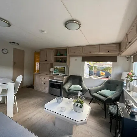 Nette Stacaravan 'T Veluws Hof Campsite Hoenderloo